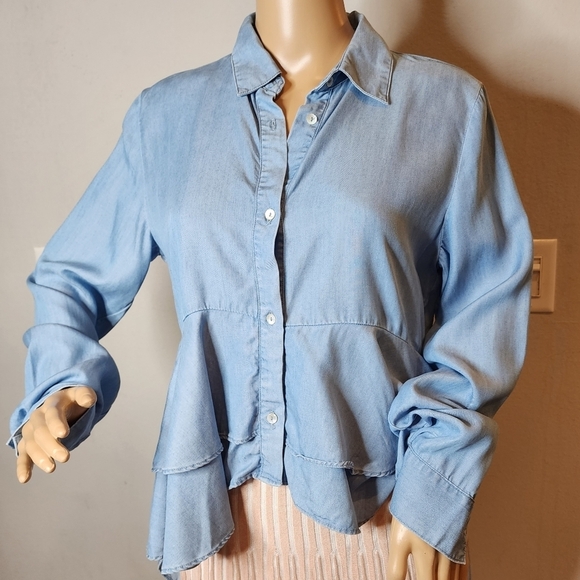 Zara Blue Chambray Asymmetric hi low button front long sleeve shirt. Size medium - Picture 9 of 14